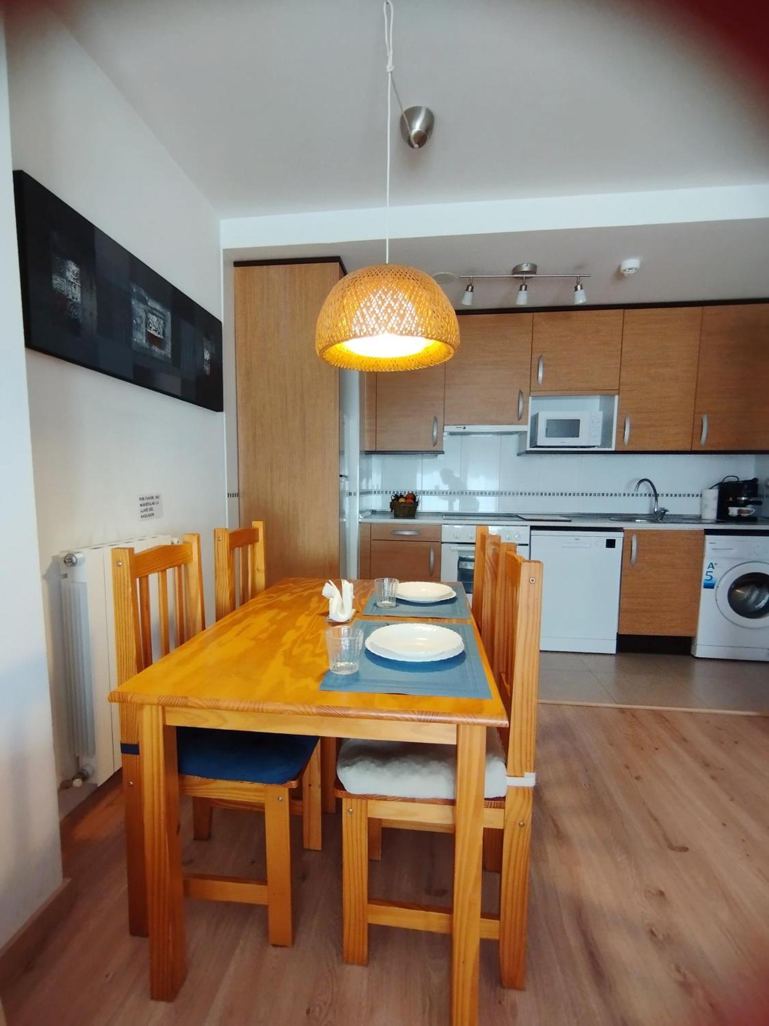 Acogedor Apartamento En Уэска Экстерьер фото